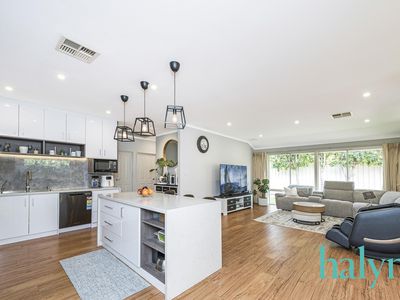 2 / 6 Bruning Road, Manning