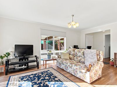 6 Rachel Court, Sale