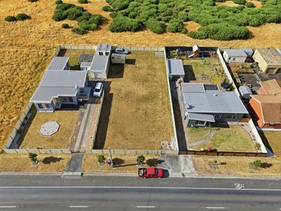 71 Main Road, George Town