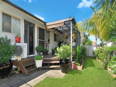 2 / 13 Parkes Street, Oak Flats
