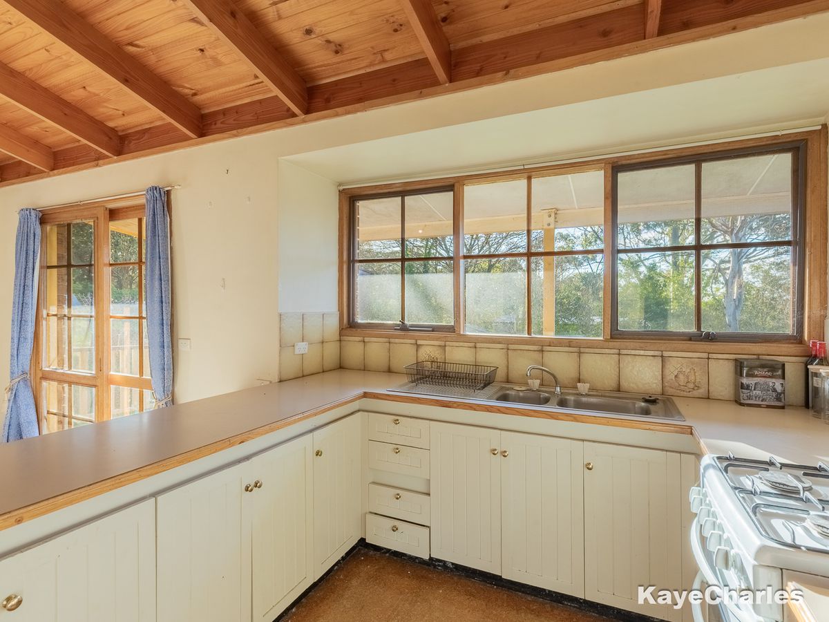 63 Beaconsfield-Emerald Road, Beaconsfield Upper