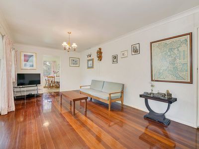 12 Sunningdale Avenue, Rochedale South