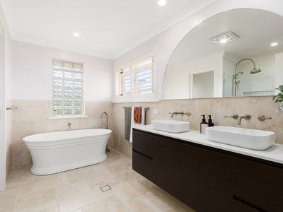 17 Balintore Drive, Castle Hill