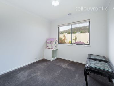 24 ROD LAVER WAY, Baranduda