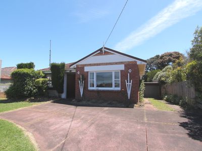 33 Hopkins Road, Warrnambool