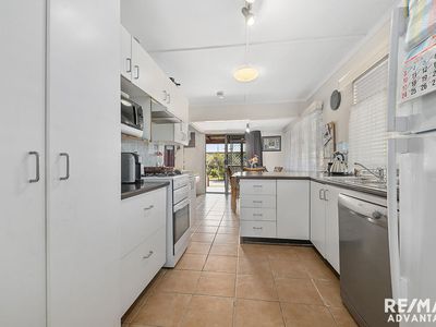 12 Katie Street, Wynnum West