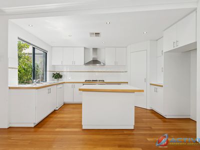 25A Second Avenue, Claremont