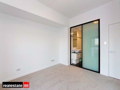 907 / 251 Hay Street, East Perth