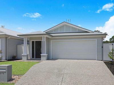 2 / 12 Grove Boulevard, Mooloolah Valley