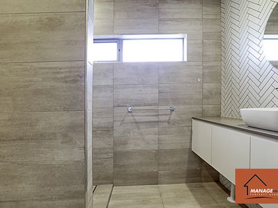 15 WARUP STREET, Moncrieff