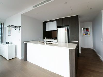810 / 915 Collins Street, Docklands