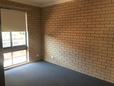 1 / 477 Ainslie Avenue, Lavington