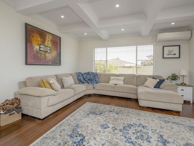 7 Crosshill Green, Kinross