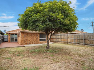 1 / 28 Melaleuca Drive, Hoppers Crossing