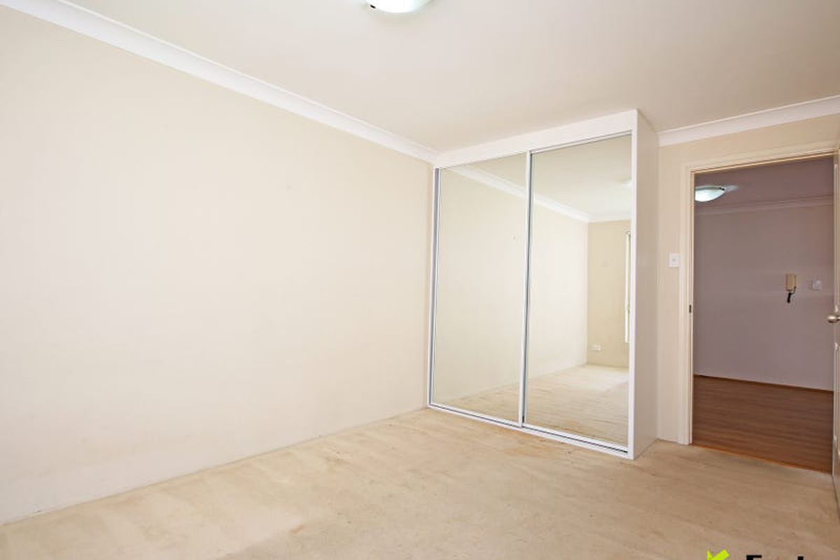 22 / 8-12 Hornsey Road, Homebush West