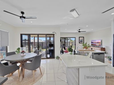 9 Sunset Avenue, Woodgate