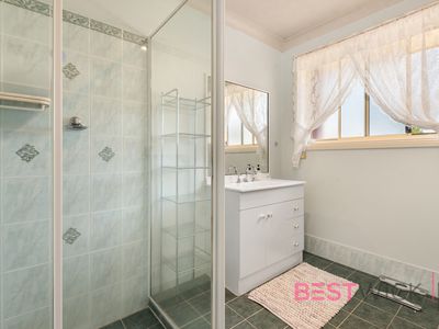 11 Locke Street, Raglan