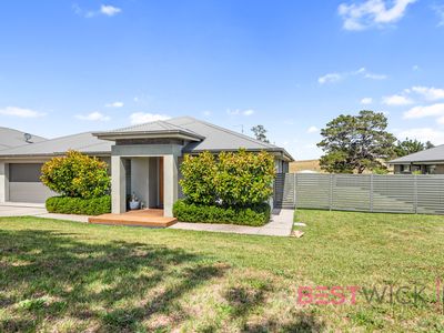 66 James Barnet Drive, Kelso