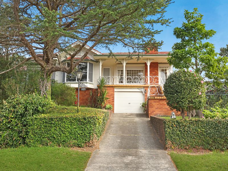 137 Mount Keira Road, West Wollongong