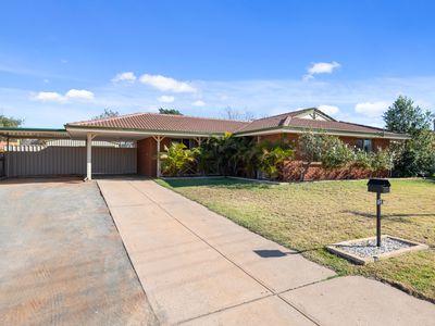 24 Sewell Drive, South Kalgoorlie