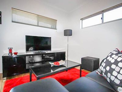 2 / 13 Mooring Loop, South Hedland