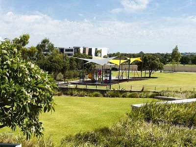 203 / 96 Bow River , Burswood