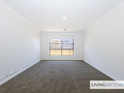 4 Territory Way, Diggers Rest