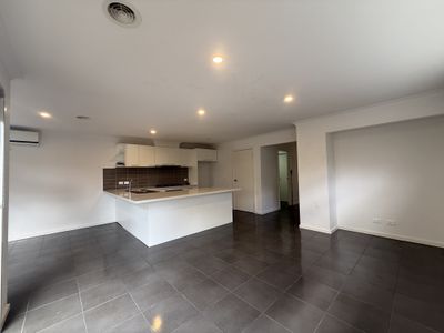 10 Mingay Close, Truganina