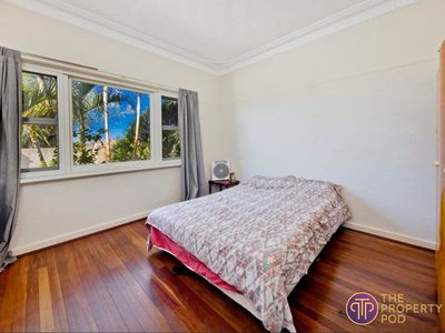 7 May Drive, Nollamara