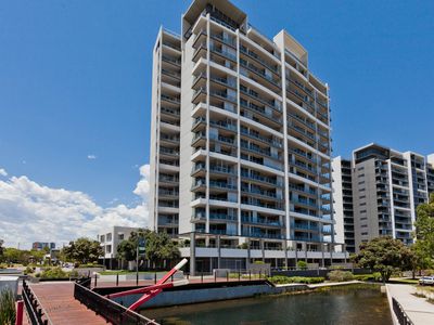 202 / 19 The Circus, Burswood