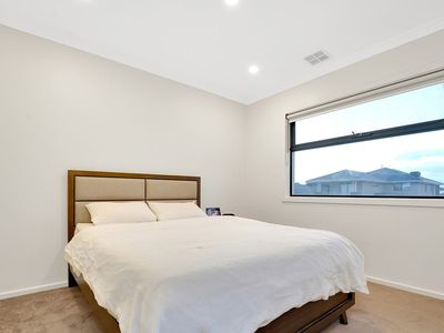 20 Festival Drive, Point Cook