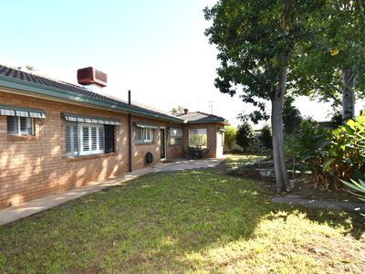 2 Brigalow Avenue, Dubbo