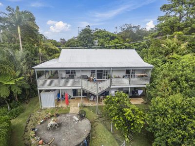 1 Maple Avenue, Mapleton