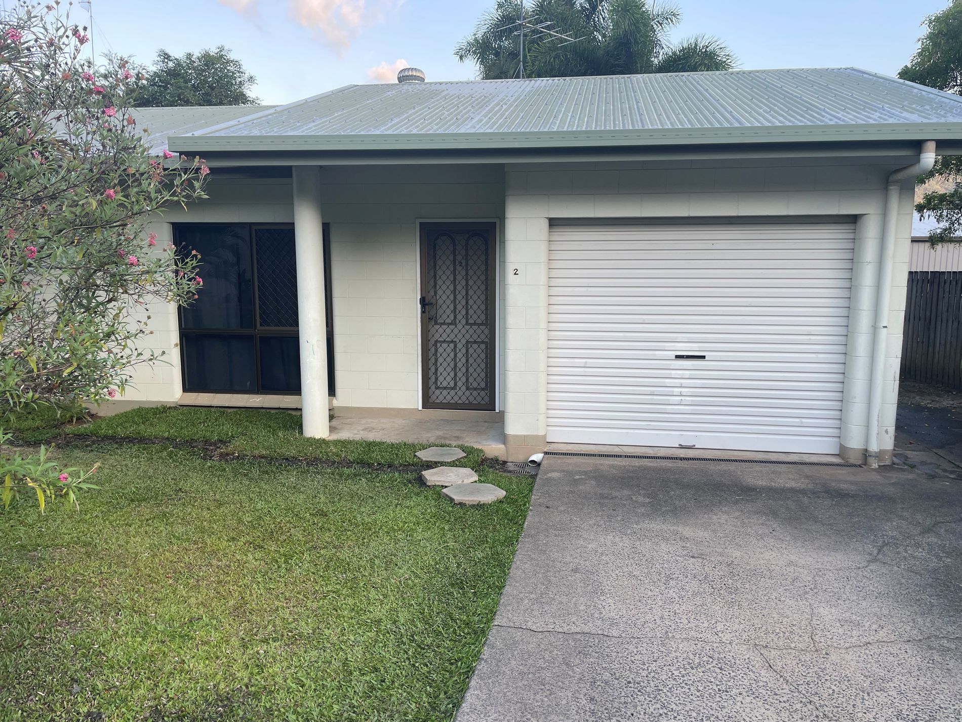 2 / 8 Haines Street, Gordonvale