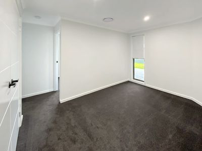 30 Federation Boulevard, Forbes