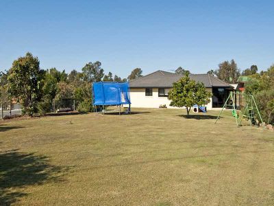 2 Paroo Place, Karalee