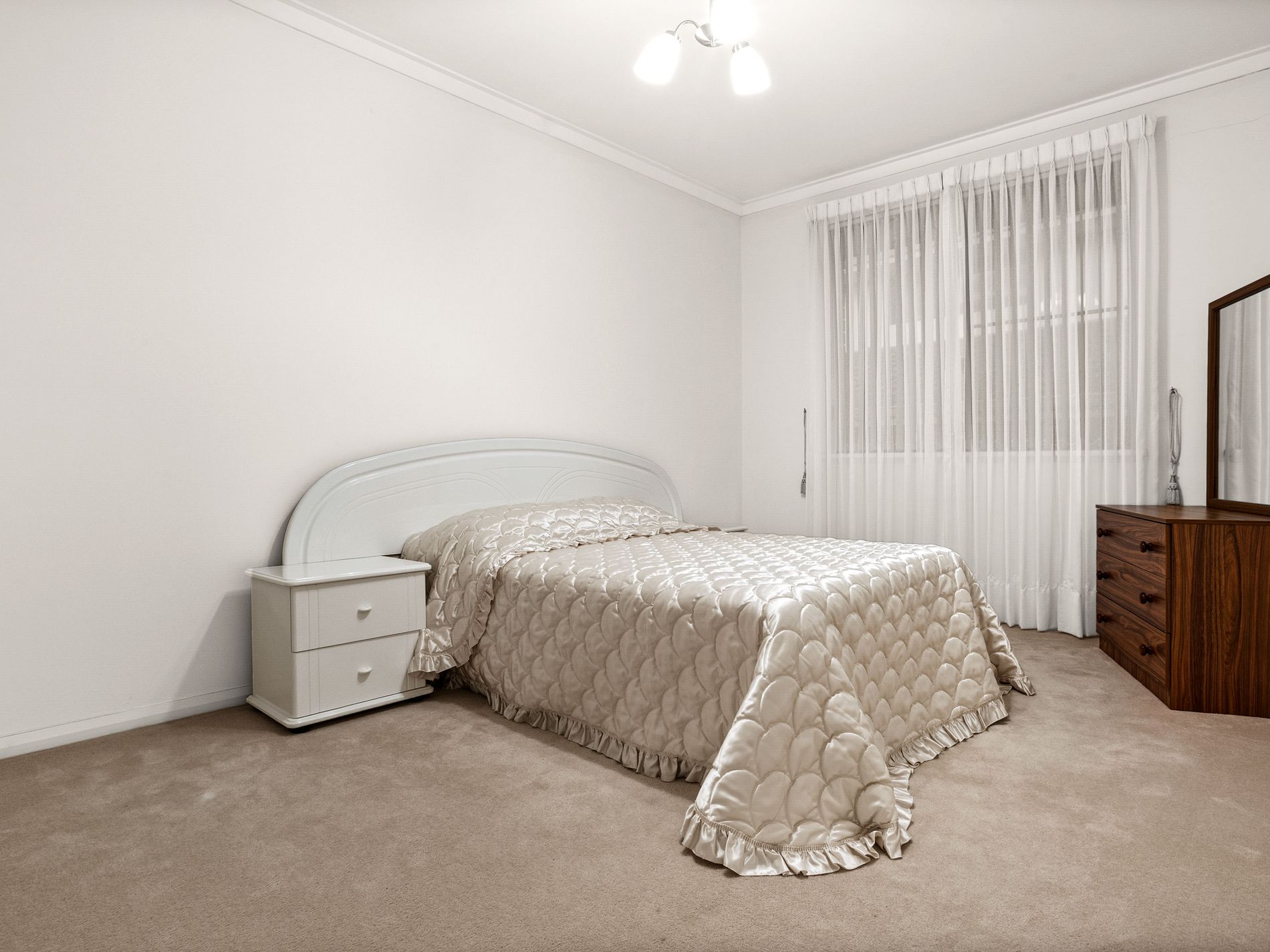 8 Rossiter Way, Winthrop