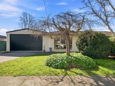 15 Sandra Court, Sale