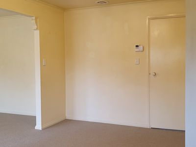 2/33 Merton Street, Altona Meadows