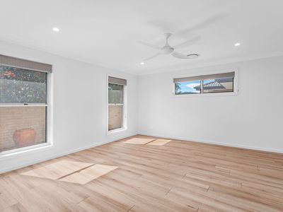 2B Fig Tree Court, Forster