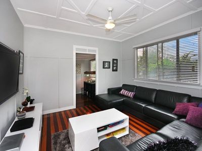 6 Welsby Street, North Booval