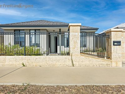 130 Badgerup Avenue, Lakelands