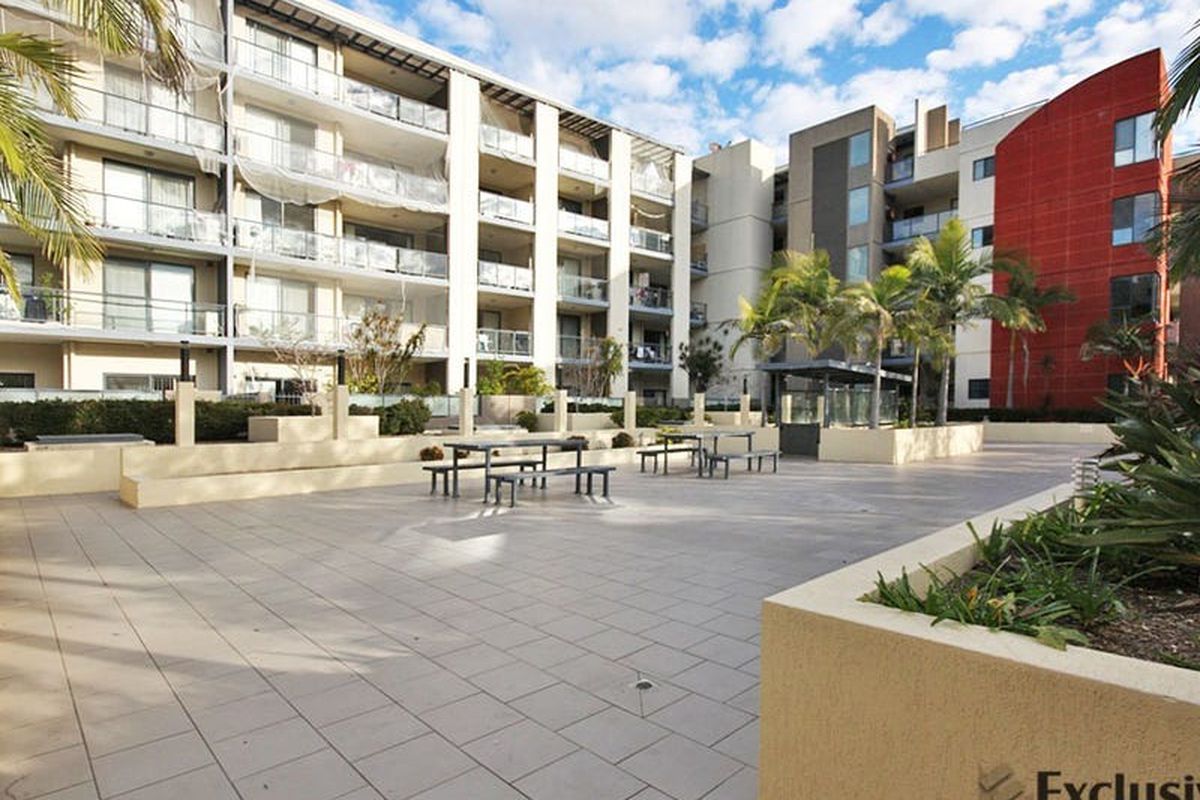 30 / 32-34 Mons Road, Westmead