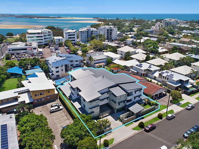 2 / 82 Beach Parade, Maroochydore