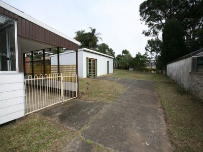 54 Eastern Valley Way, Northbridge