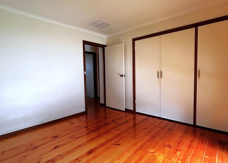 2 / 26 Golf Links Avenue, Oakleigh