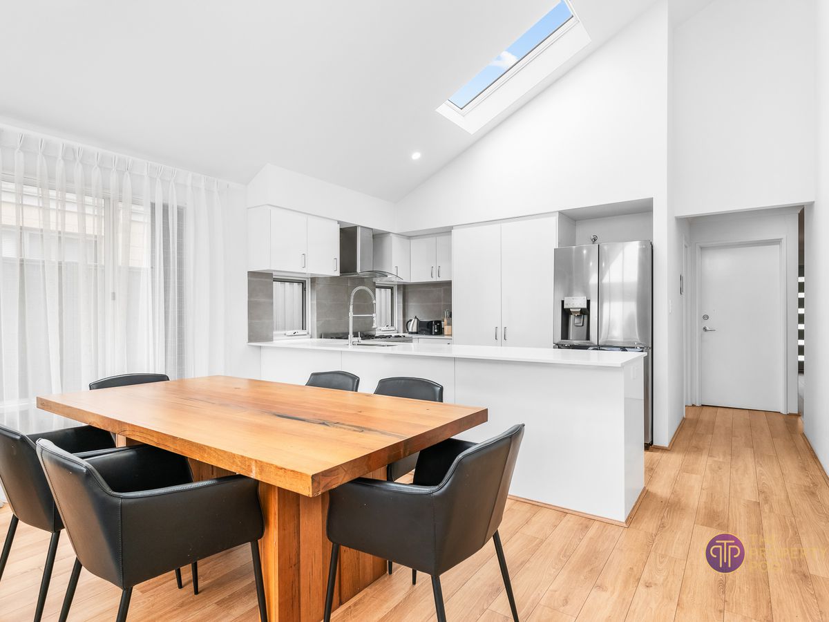 17 Simcoe Way, Caversham