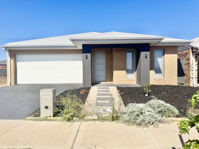 6 Tecoma Street, Manor Lakes