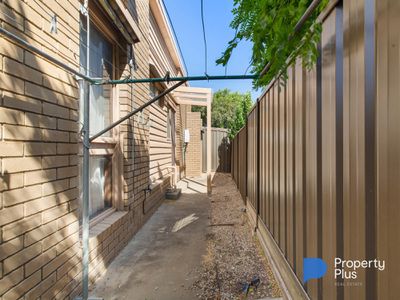 4 / 2 Hallam Street, Flora Hill