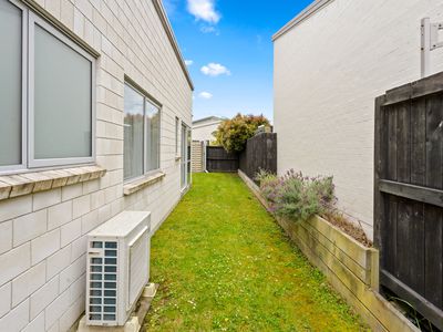 33 Kanuka Road, Hobsonville